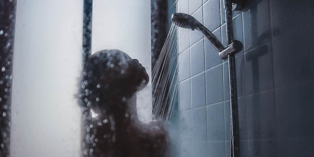 how hot water can damage your skin